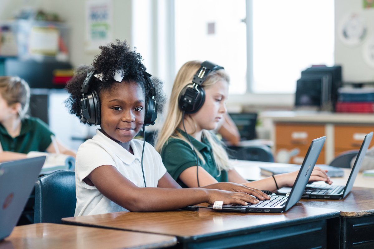 SetonPartners's tweet photo. Innovation is no stranger to Catholic education. U.S. Catholic schools were first created to give children in poverty opportunity and purpose. We've taken this spirit of innovation to heart through our @SetonBlended program, which we celebrate during #CatholicSchoolsWeek! #CSW21 https://t.co/JSSKQHqLSw