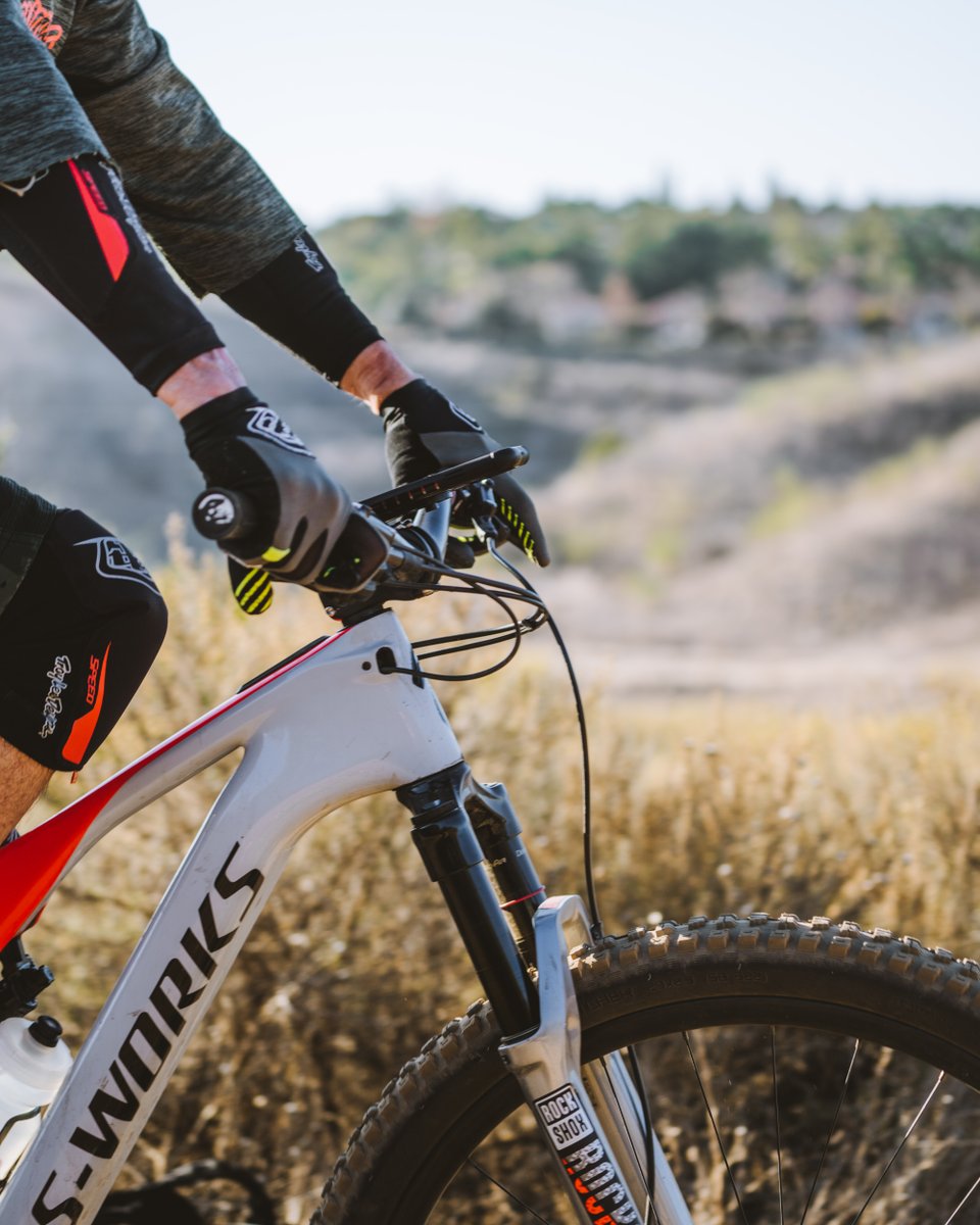 ROKFORM's tweet photo. Are you ready for bike season? 
Shop Bike Mounts: https://t.co/5xCyTukVWq
#mtb #cycling #rokform #beyondprotection #bikes #mtbpassion https://t.co/RxPaqy4oPi
