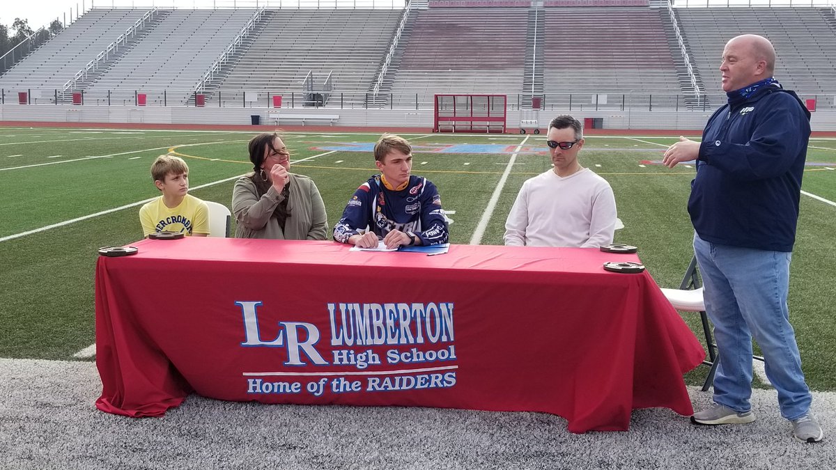 Lumberton signing day

Ryan Young 
Lamar-Baseball

Brandon Mercer
ETBU-Fishing

Torrie Weems
Ouachita Baptist
#Congratulations #409Sports #NSD21 <a href="/AshlyElamSports/">Ashly Elam</a> @LumbertonR <a href="/ryanyoung409/">Ryan Young</a> <a href="/_torrieweems_/">tweems</a>