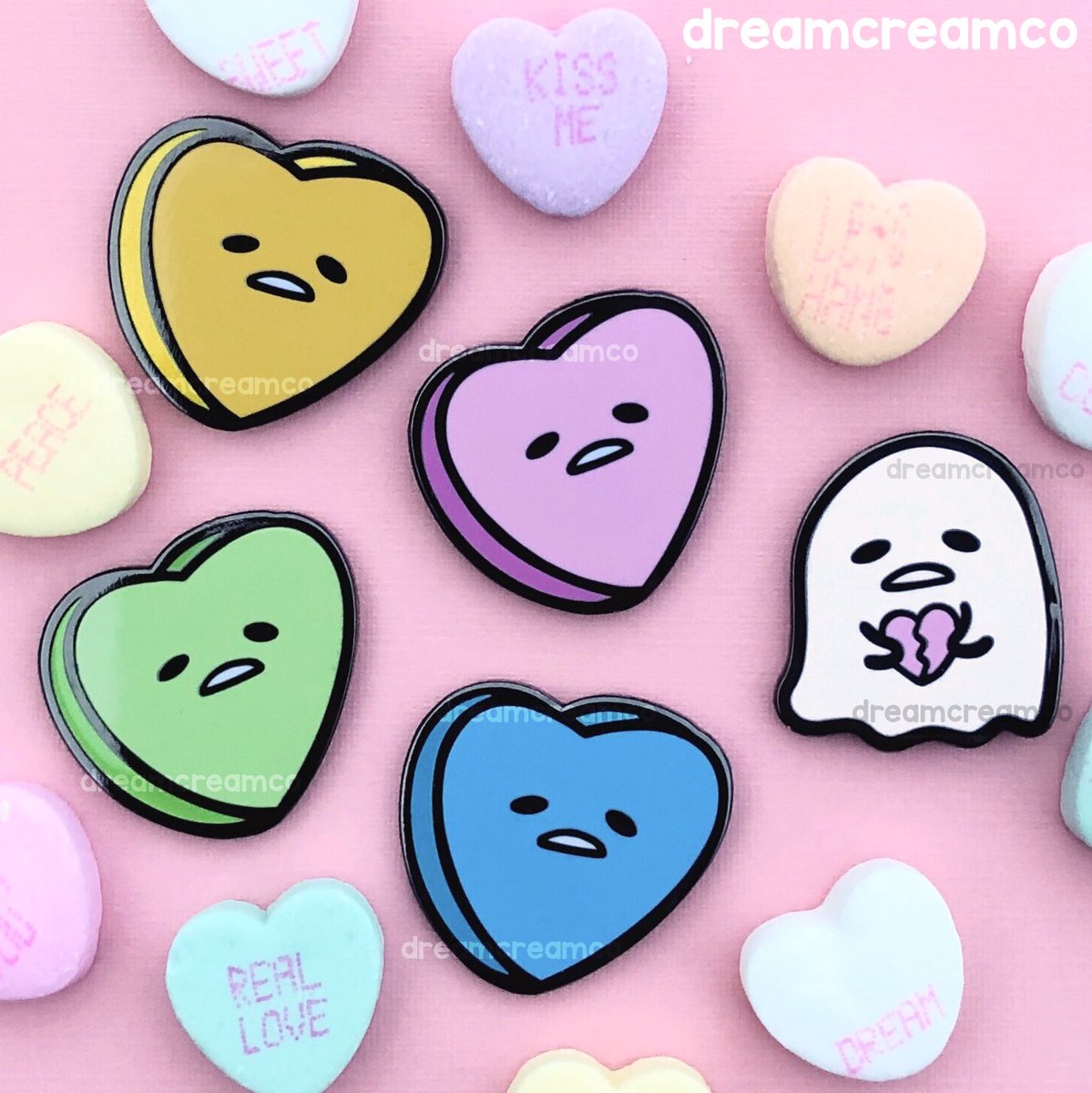 dreamcreamco's tweet photo. SHOP UPDATE: 𝗙𝗘𝗕 𝟰 @ 𝟭𝗣𝗠 𝗣𝗦𝗧 💓
✧ gude candy heart pins
✧ ghosted gudetama pins
orders containing these pins come with matching freebie stickers! Purchase the set to receive all 4 stickers! ☁️ https://t.co/VwNoLOroiw #enamelpin #enamelpins #valentinesday2021 #lazyegg https://t.co/0RIcP91zC9