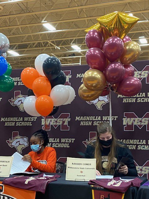 MWHS_GBB's tweet photo. 🚨 NATIONAL SIGNING DAY 🚨 CONGRATULATIONS @KamariPortalis  and @kcomer64!! So incredibly proud of these two, you deserve it all. @UTPB_WBB and @WBBMSUMustangs bound. ITS A GREAT DAY TO BE A MUSTANG 🐴 💨 https://t.co/iDjxvQc6l8