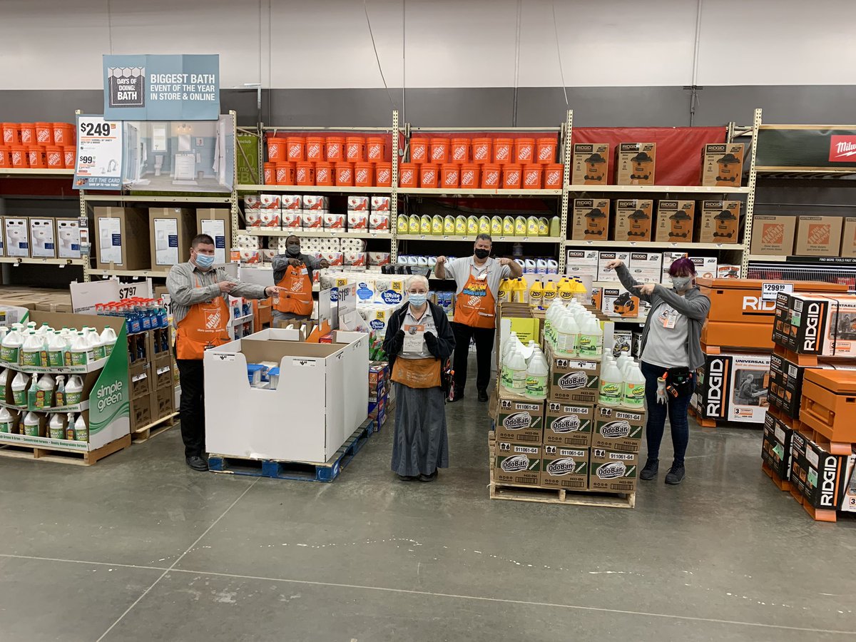 Had a great time in Newark this morning and got to recognize another MET rockstar, Joby. Thank you for all you do and for being a rock solid support for Michelle and your whole team! D295IsAlive