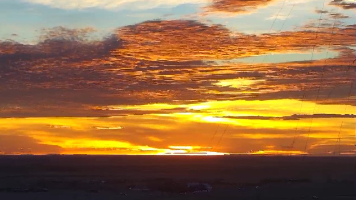 JohnHarrisWx's tweet photo. Back to Clovis, NM for another beautiful sunset #newmexicosunset #sunset #NMwx #OKwx #phwx #MYCLOVIS https://t.co/sqqbFeGxCj