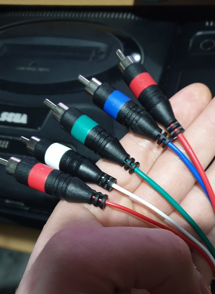 BritishGameNerd's tweet photo. So thanks to @retro_cables I've got their component cable for my Mega Drive model 2 and the results are fantastic!
#gaming #retrogaming #sega #Megadrive #componentcable https://t.co/k5O56hEXRj