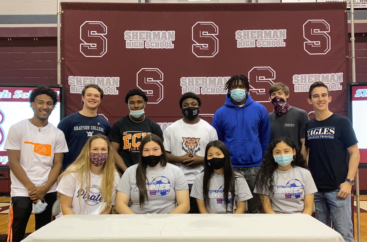 JasonDellaRosa's tweet photo. Sherman signings
Seated: Emma Jones, Independence Community College (softball), Marigol Lopez, Lizbeth Sanchez and Abigail Escobedo, Murray State College (soccer) https://t.co/Hn6MzhDUtH