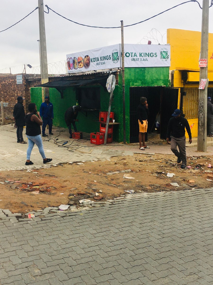 WorldKotaKings's tweet photo. We have been coming for too hope we hope to find our break thru at Alex ...New store opening soon at 5 Selborne 
#MalemaMeetsZuma 
Malema https://t.co/vMgBB5haN4