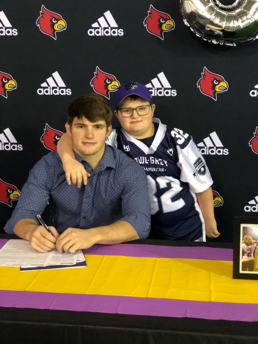 TuckerJ32's tweet photo. Excited to be continuing my Education and Athletic career at Bethel University!  @BU_FootballTN @RedRageFootball @future_stars12 @CoachKLBs @Coach_Springer1 @BIGshadowMIKE https://t.co/cZp2ScYyI7