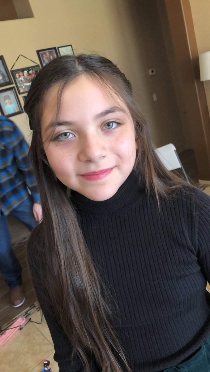 Ari_Reynaaa's tweet photo. AVA REYNA APPRECIATION POST. https://t.co/AU0wRa9PDh