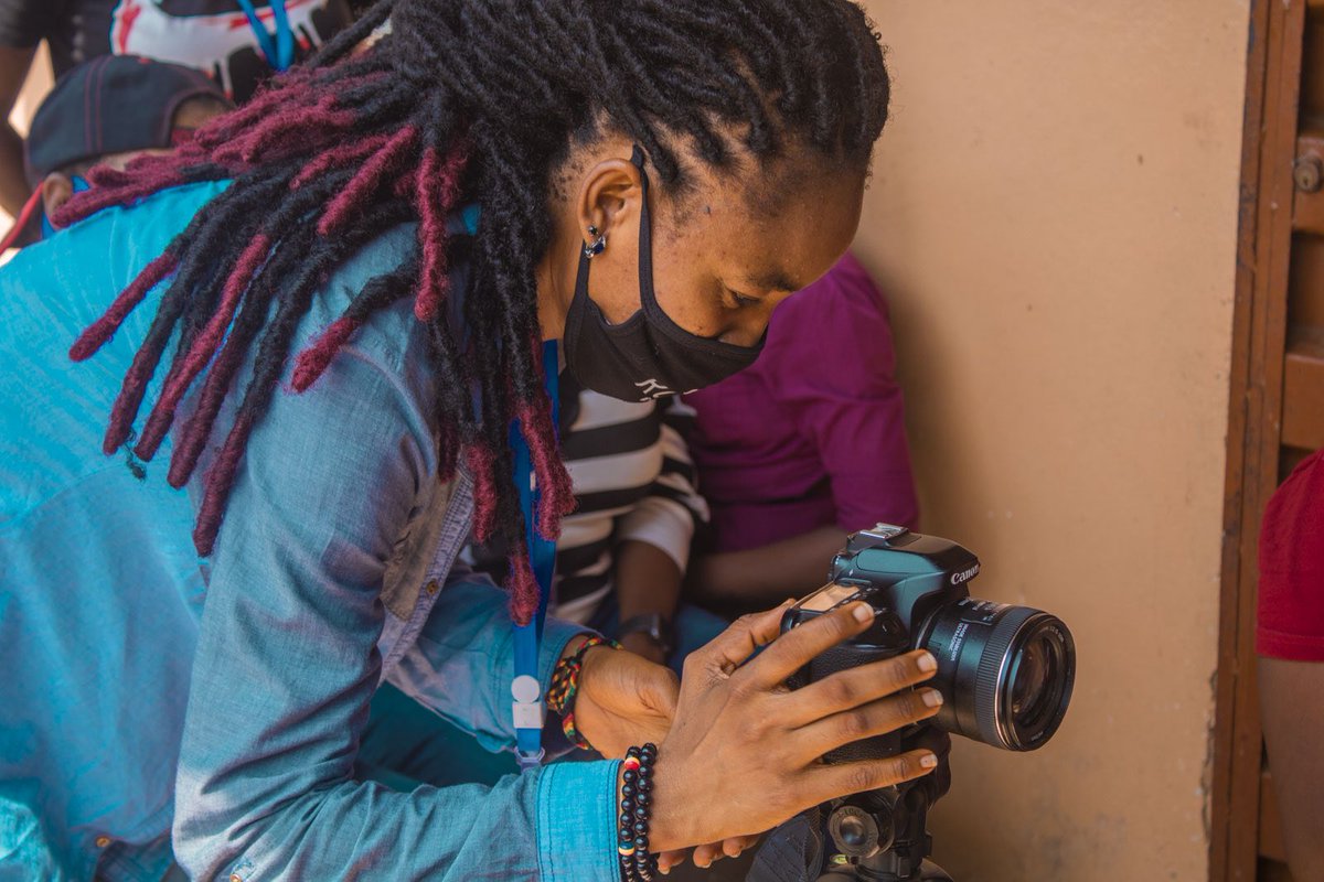 slbritish's tweet photo. Today our all female #FreetownFilmLab participants were out on location filming inspiring Sierra Leonean women, tomorrow itβs a day of editing before the big showing on Friday π₯#SierraLeone #CreativeIndustries https://t.co/JxbNT8SIYv