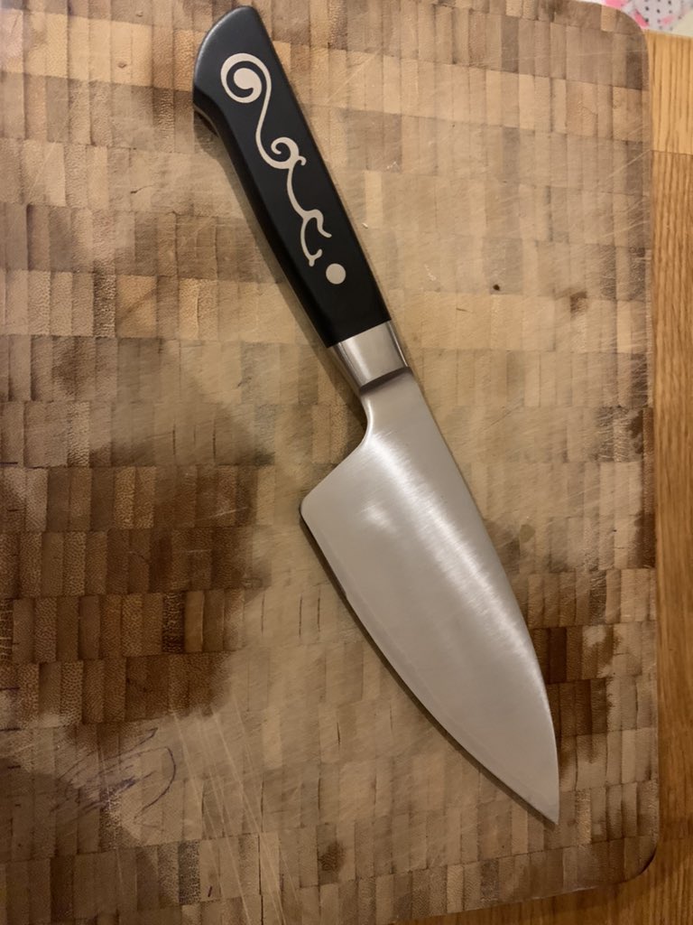 BiggGrumpy's tweet image. Literally the best two minutes of my life opening this bad boy @IOShenknives
