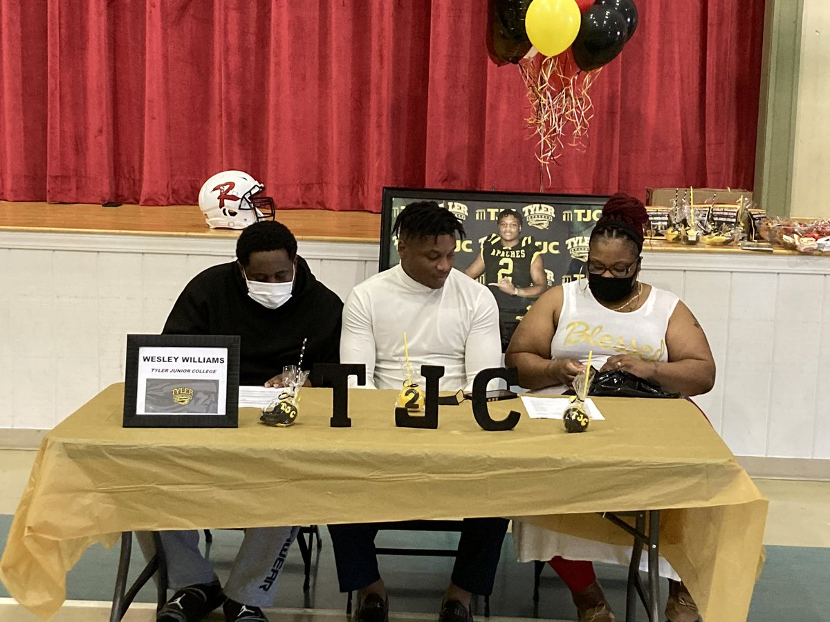 marcusyanez's tweet photo. Extremely, extremely proud of these 5 young men, signing their letter of intent this afternoon. That’s right, FIVE!! Twitter won’t let us be great and only let us post four. Another Great day to be a Richwood Ram. https://t.co/teVfkOk4pI
