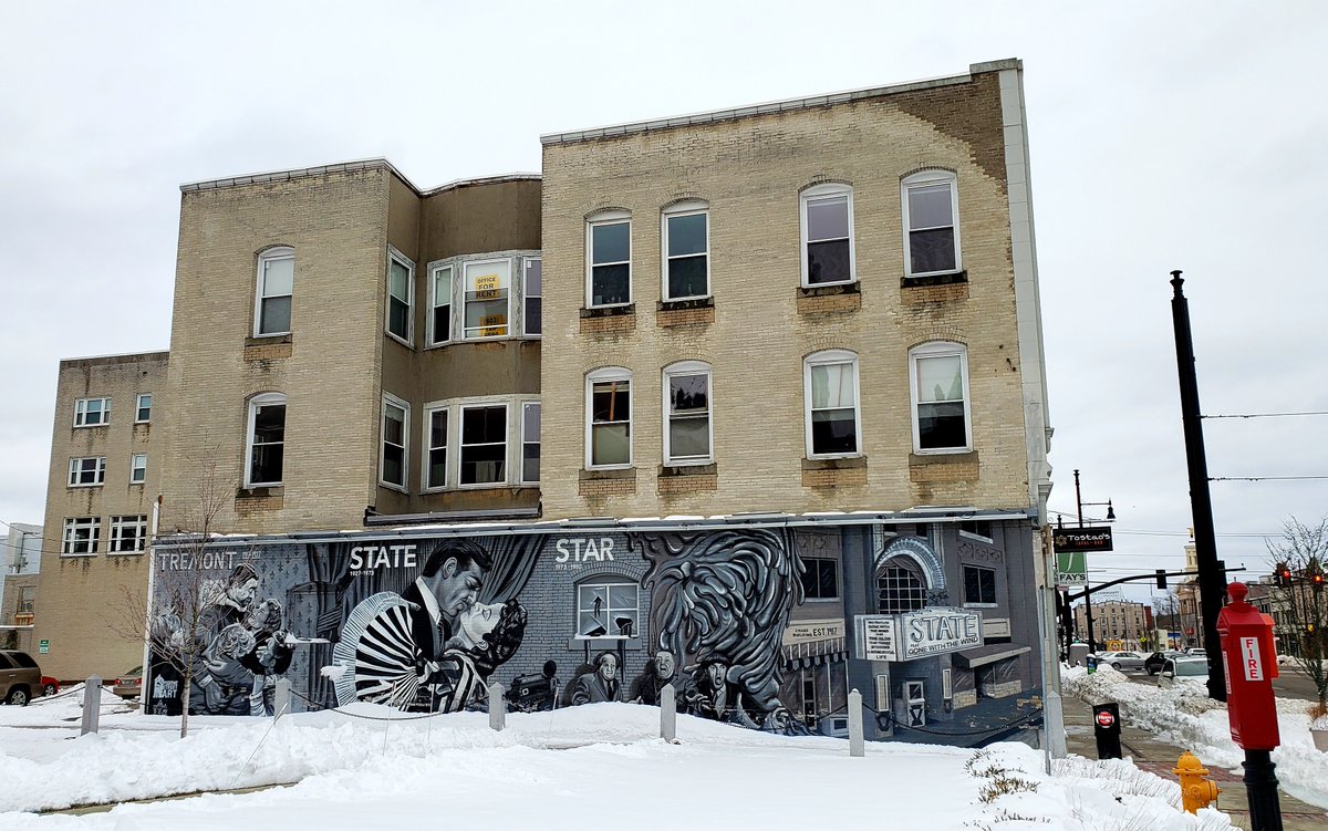 PoStreetArt's tweet photo. It's been a while since we've seen a significant amount of snow in front of our Nostalgia mural downtown! Taken moments ago.
#murals #themedmurals #winter #snow #classicfilm #movieclassics #positiveart #downtownnashua #localattractions #urbanart #spraypaint #NHattractions https://t.co/uyPlTjioBS