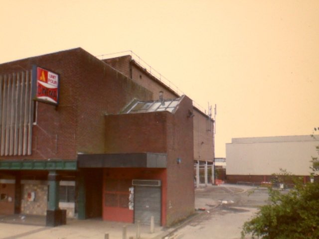 HollyCarr89's tweet photo. #MyFirstCinema 1994 Unit Four cinema Walkden Manchester. Saw The Lion King 7 times. 4 screens, converted from a bowling alley and only showed 16 and 35mm prints!!! It’s now a big Tesco ☹️ https://t.co/un5IMhqgAG