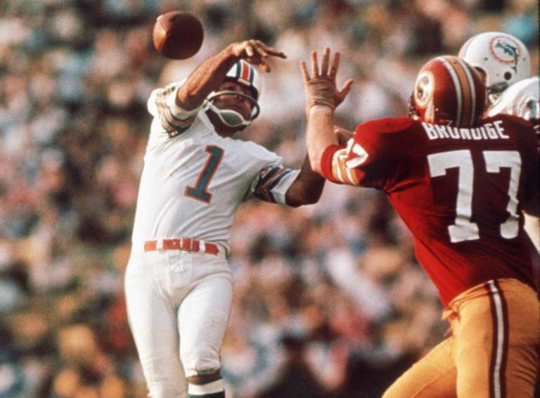 Happy Birthday to Bob Griese. Here he is attempting a pass in Super Bowl VII. Excellent form. 