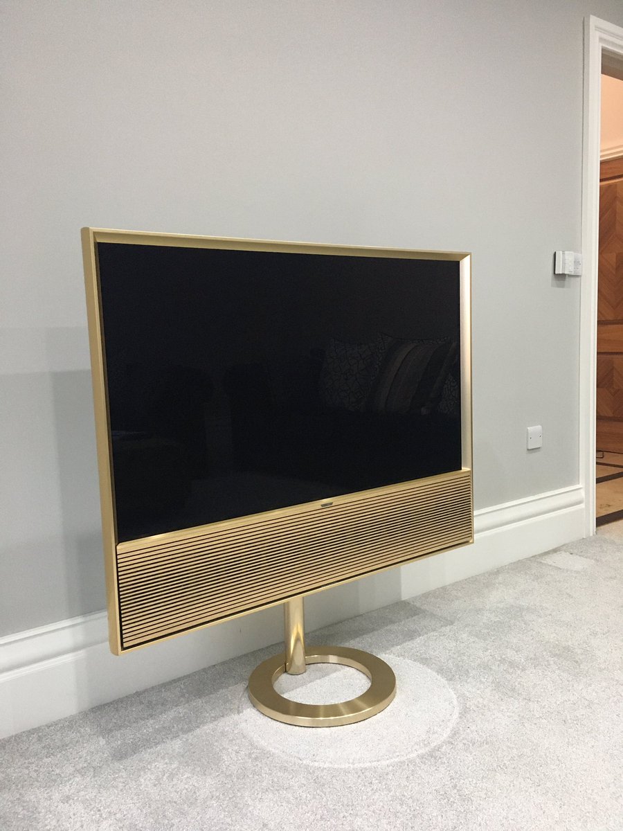 houltonav's tweet photo. Today’s installation of the gorgeous Beovision Contour TV. A beautiful piece of engineering which oozes quality from every aspect. Connected to the UHD @pulse_eight matrix. 👌 #Bang_Olufsen #Engineering #luxury #beosoundstage https://t.co/KAiHhTQtjo
