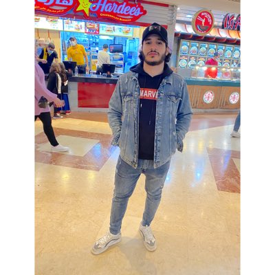 To7a2211's tweet photo. مختلفين وعلينا العين ، سكتنا سالكه لفوق بنطلع..
 #صورة_جديدة_للملف_الشخصي https://t.co/NCKcboSdkn