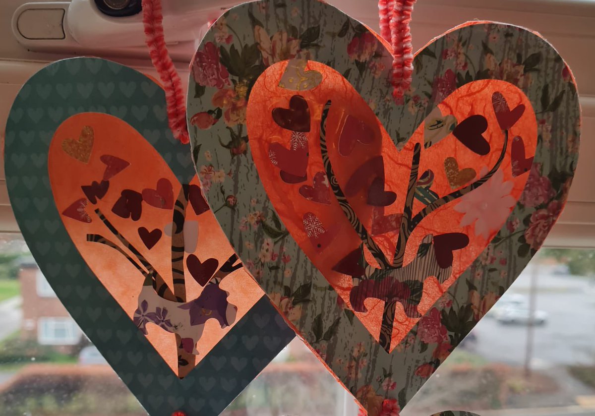 lisabaxter48's tweet photo. Reminiscence have started their Valentines project today....the residents continue to amaze us with their artistic ability 🎨 thank you to Debbie for assisting the ladies today 💜 #artincarehomes #dementiacare #ageuk @SunriseSrUK @Natalie260790 https://t.co/ijbNGfPzpU