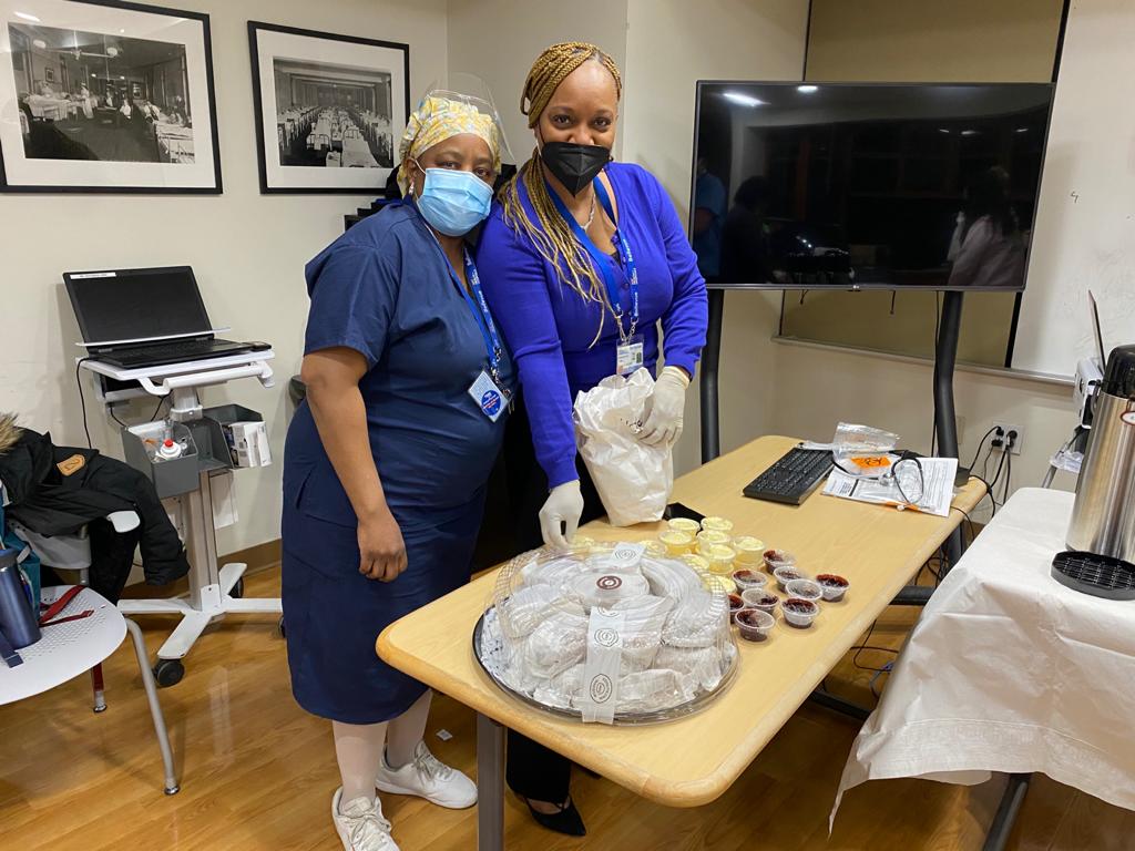 .#Thanks to the project of <a href="/TSBagels/">Tompkins Square Bagels</a> (Chris Pugliese) w/ support of a community member &amp; former nurse for this generous donation. These delicious bagels help fill the bellies of our #HealthcareHeroes as they continue the fight against #COVID19! #BellevueProud <a href="/NYCHealthSystem/">NYC Health + Hospitals</a>