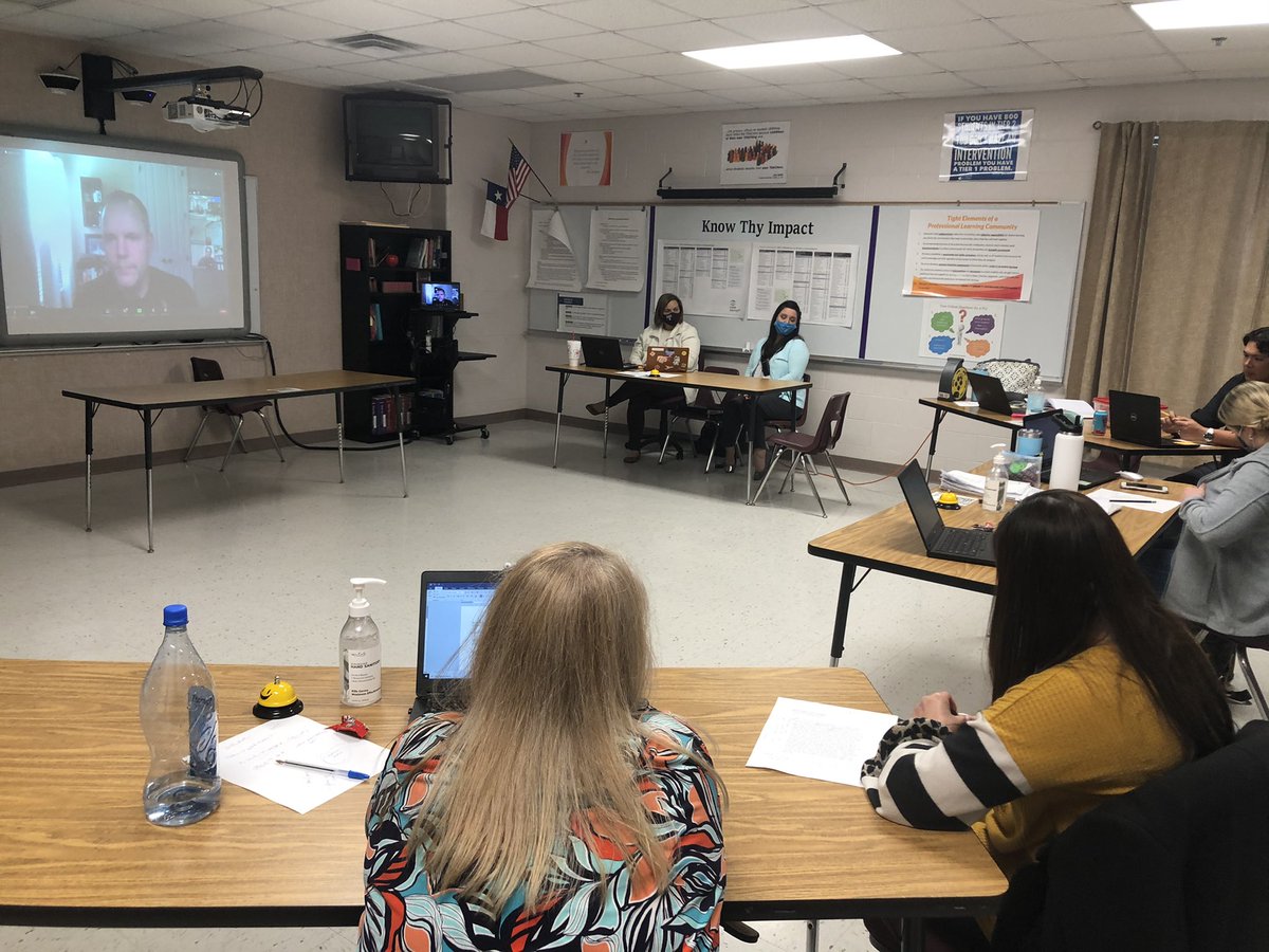 PenaCoco's tweet photo. Today, FMS &amp; FHS Blended Learning teachers engaged in professional development focused on Data Driven Instruction with Dr. Daryl Michel!📚 https://t.co/byhCoYbSnm