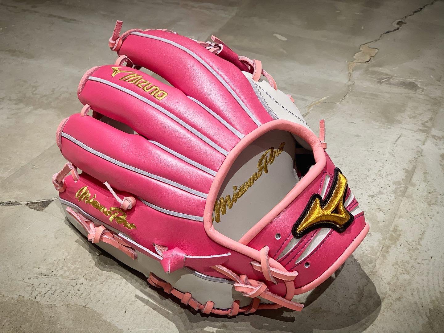 Mizuno 野球グローブ ピンク 2021（軟式用【グローバルエリート