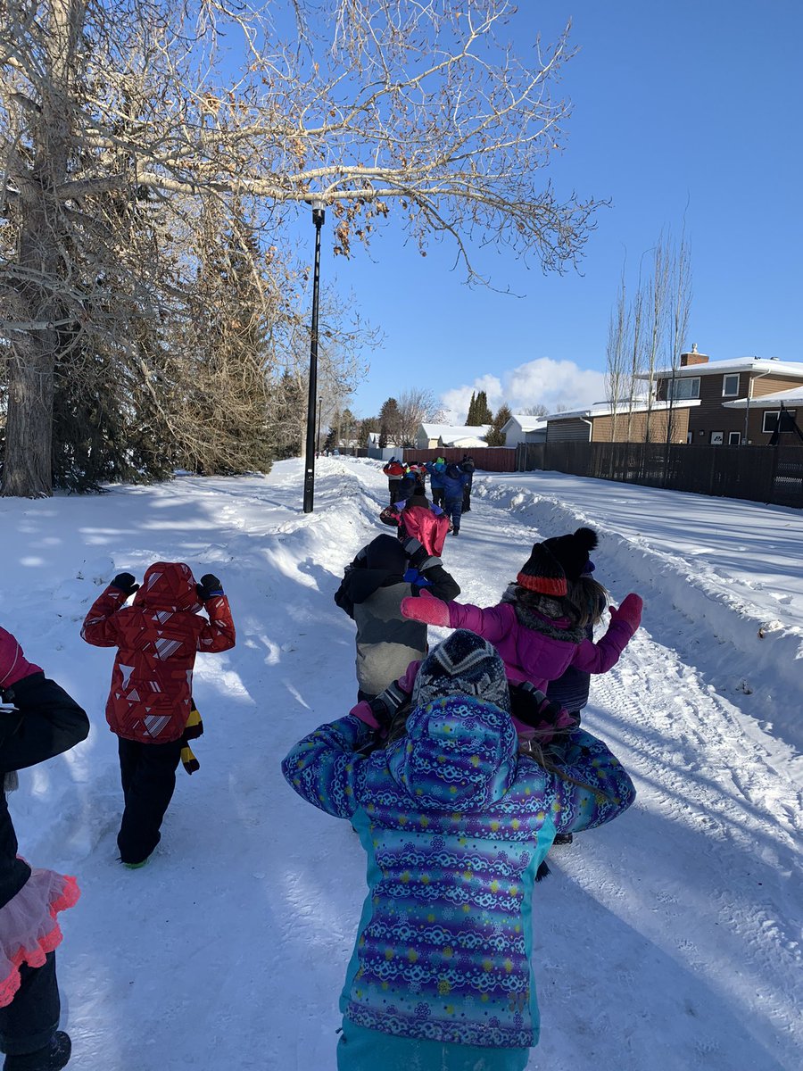 Mrs. L Holt tweet media