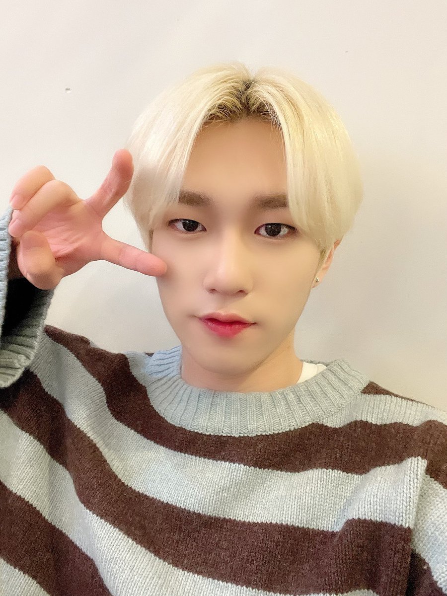 Theo as Waacking-i am convinced theo listens to disco and funk music-we know he can do windmill arms so theo...don't be shy-theo's sometimes sassy, so his attitude would fit rly well during waacking battles-can we PLEASE do a waacking choreo together