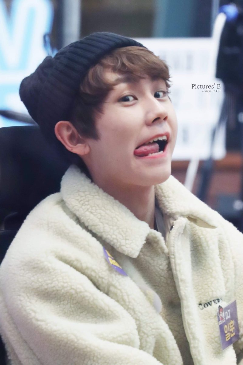 sunshine_MinAh's tweet photo. Waiting for you. (｡･ω･｡)ﾉ♡ https://t.co/iNhVsNiVJB