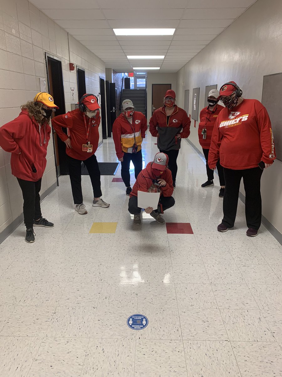 talesofgrade4's tweet photo. Happy WINSday from the second best Coach Reid’s #RunItBack  #MillCreekProud #ISDStrong #KCChiefs https://t.co/OnAgTnis72