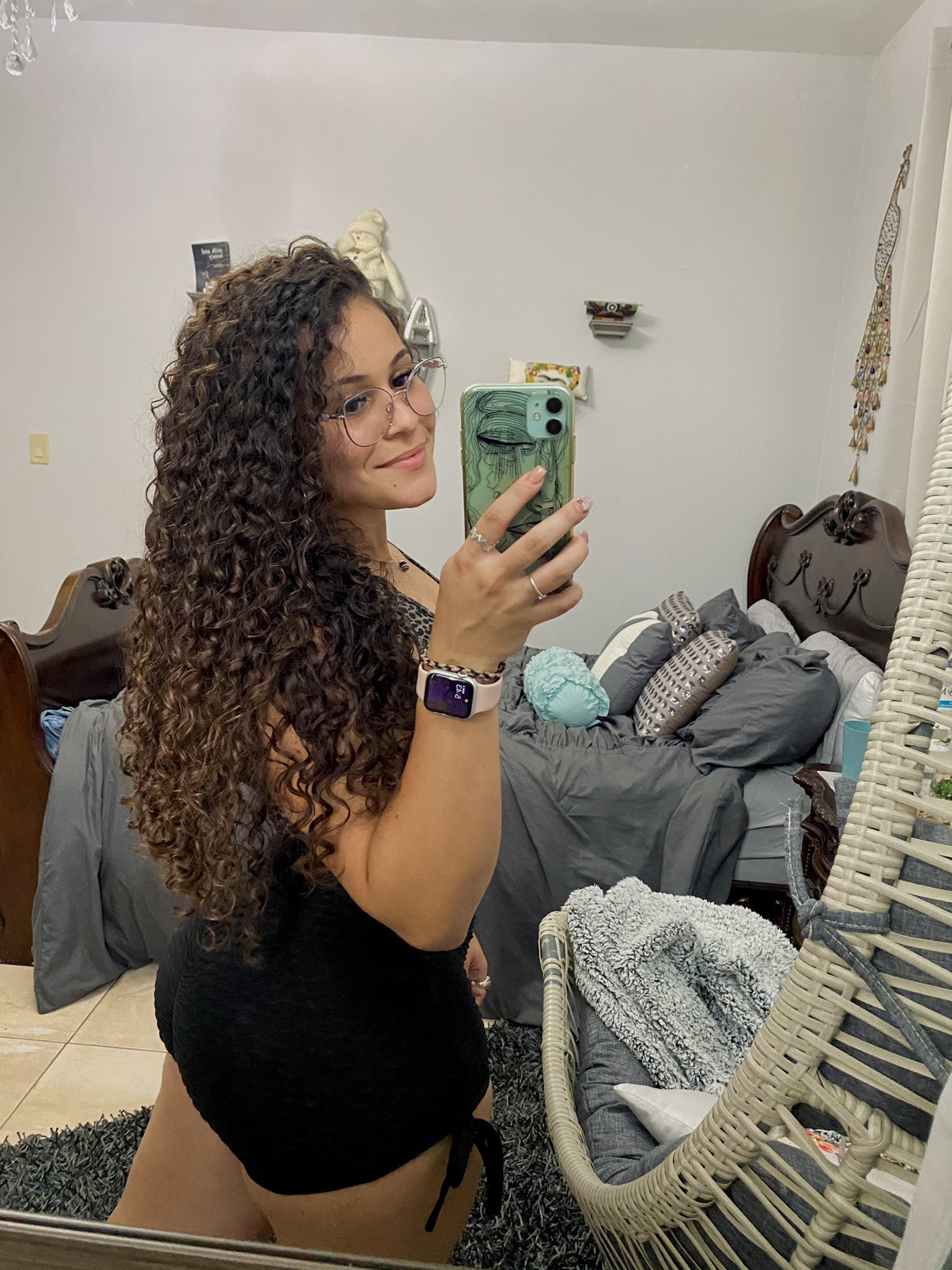 em (@emelylhernandez) / Twitter