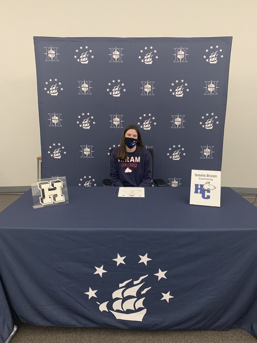 HudsonOHSports's tweet photo. Natalie Brown
Swimming 
Hiram College
@Hiram_Athletics 
@HHSswim 
#ExplorerPride https://t.co/Hc1RCz4o6a