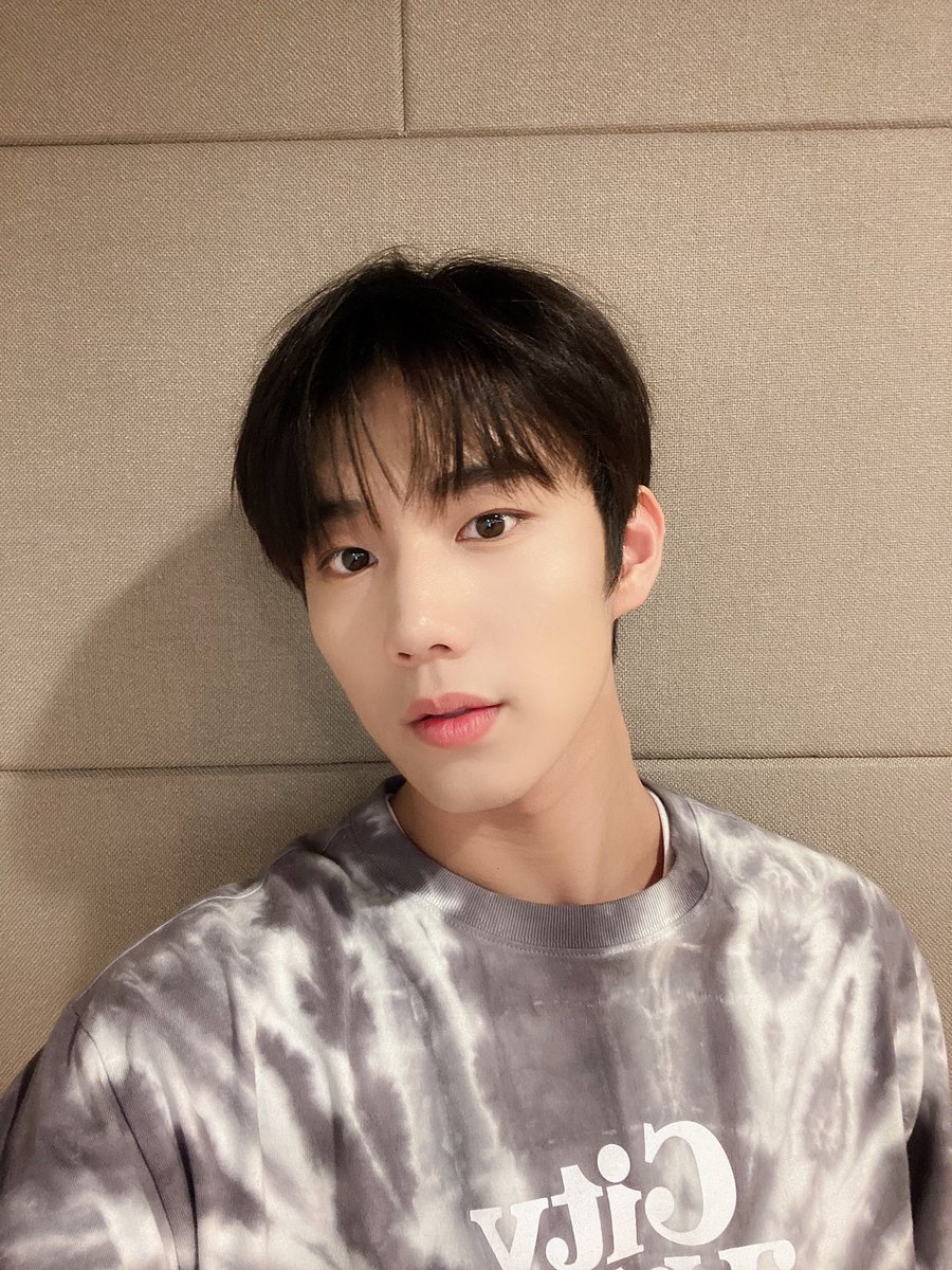 Intak as Locking-yes-is really good at jazz splits and whichaways-HE LISTENS TO FUNK MUSIC IDC-could probably beat heeseung from enhypen in a locking battle (heeseung ilysm engenes don't cancel me)