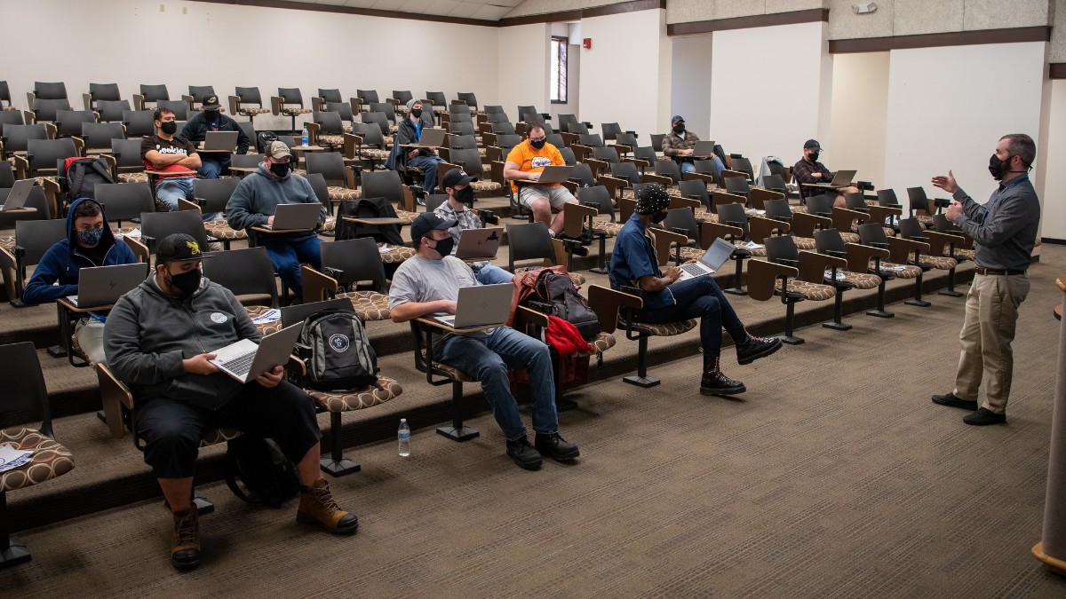 dallascollegetx's tweet image. Dallas College was one of only five higher education institutions selected for U.S. Dept. of Labor grant funding. @dalcollegenews explores how this $10 million workforce training award will link students to in-demand sectors and employers ➡️ fal.cn/3da5h