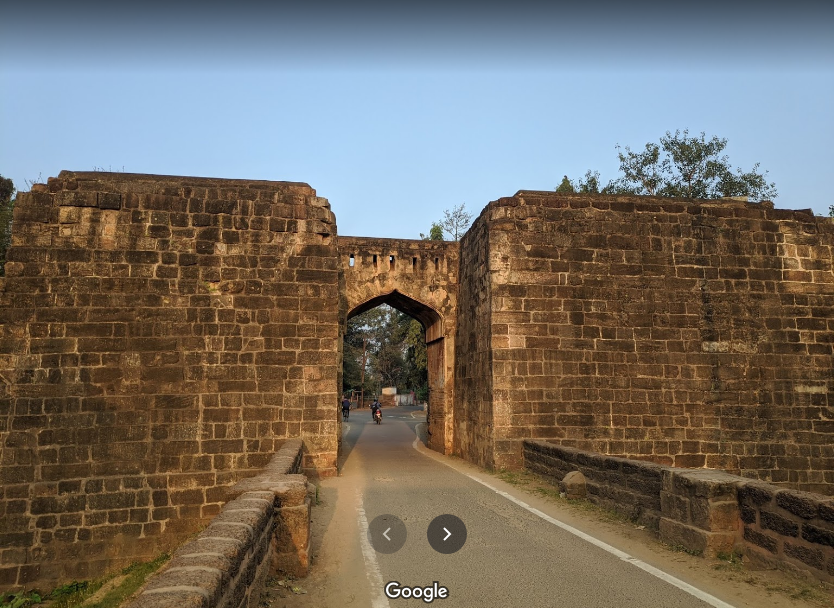 (1)  #Thread on the Barabati  #Fort at Cuttack, Odisha.This historical fort is situated right next to the Barabati Cricket Stadium.Next time, do visit after the cricket match 