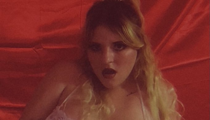 3 pic. You know where 🌹 https://t.co/9YHQ2EAnjA