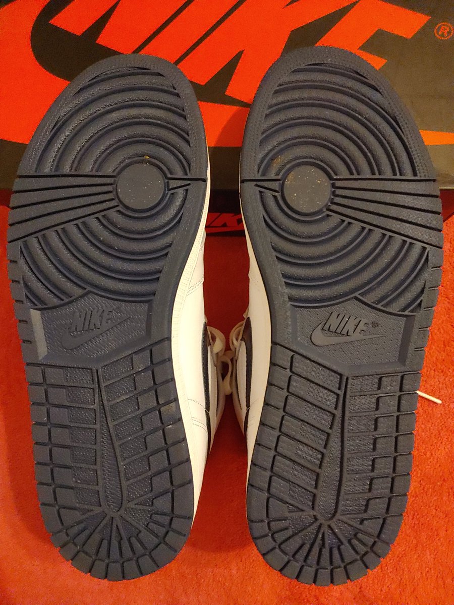 nunya0202's tweet photo. Sz 10.5. Worn once using aftermarket insoles, stock insoles are brand new. Immaculate preowned condition, extra laces and original receipt of purchase included as pictured. 300 gifted/shipped via USPS priority, can invoice if needed https://t.co/lCf263dR2V