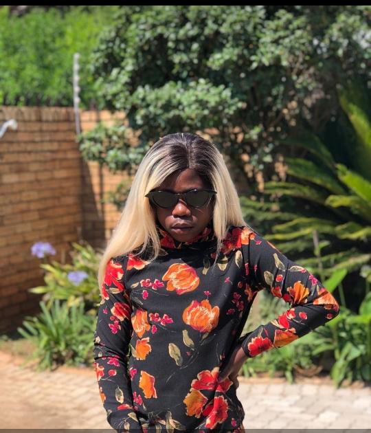 MbeleBobo's tweet photo. Yebo kuliqiniso. Sengisayinile inkontilaki nenkampani enkulu ezoqopha I reality show yami ezobonwa ku TV. NGIBUYA KHONA EPITOLI. But okwamanje umlomo uvaliwe #ntombo
@Zalebs @dailysunsa @IsolezweNews @METROFMSA @IlangaNewspaper @DuduKhoza @TshisaLIVE https://t.co/VvggXJGVGe