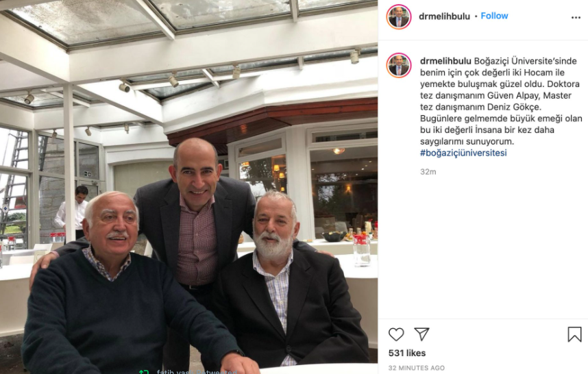 Bu resim utanmazlığın resmidir. Onlarca öğrenci duruşma salonlarında sorgulanırken, kendisi aşırdığı teze istinaden fotoğraf paylaşıyor. #MelihBulu 

#BogaziciDireniyor #Arkadaslarımızıİstiyoruz