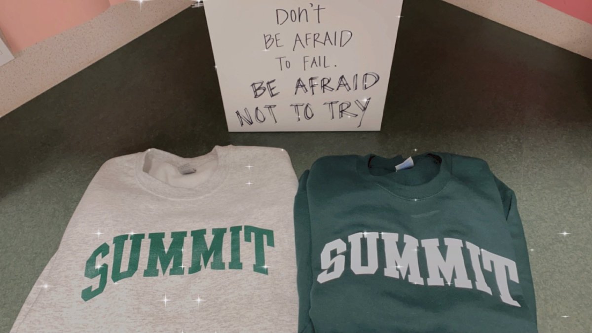 Bschuler18's tweet photo. Have you gotten your gear yet? Cant wait to wear my new crewnecks🥰 thanks @DoyelKaylee @valleysportsliv #SummitStrong https://t.co/TOLgRWq2Wp