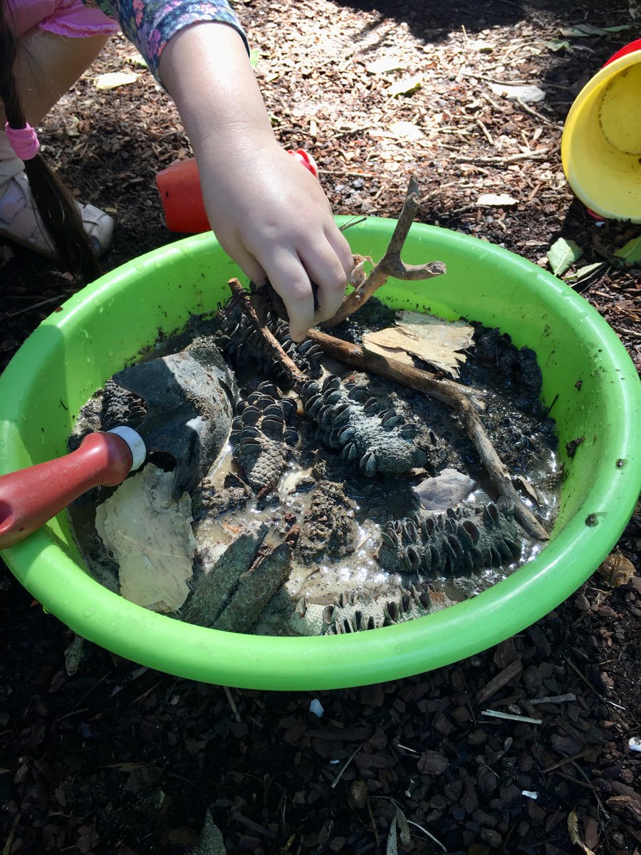 maskupmama's tweet image. Little Miss Four’s fancy mud pie 

#mummyblog #mummyblogger #mumlife #mumblog #motherhood #parenting #mummylife #sgmummyblogger #mummy #mummybloggers #babyblog #family #momlife #mumblogger #mum #lockdown #toddler #parentingblog