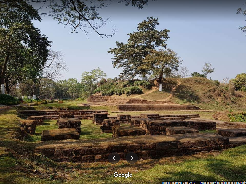 (3)Dynasties/Powers controlling this fort:1230 - 1434: Eastern Ganga1434 - 1540: Gajapati1540 - 1560: Bhoi1560 - 1568: Chalukya1568 - 1576: Bengal Sultanate1576 - 1751: Mughals1751 - 1803: Marathas1803 - 1947: British