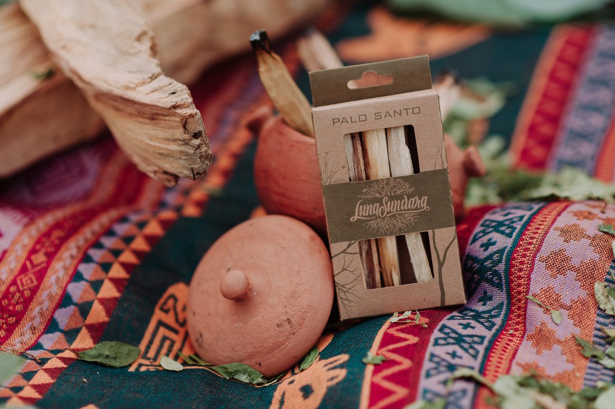hm_comms's tweet image. We are thrilled to welcome @LunaSundara to the H+M family! Specializing in sustainably harvested palo santo, botanicals, home decor, and more, Luna Sundara is a BIPOC wellness brand that exclusively champions Latin American products.