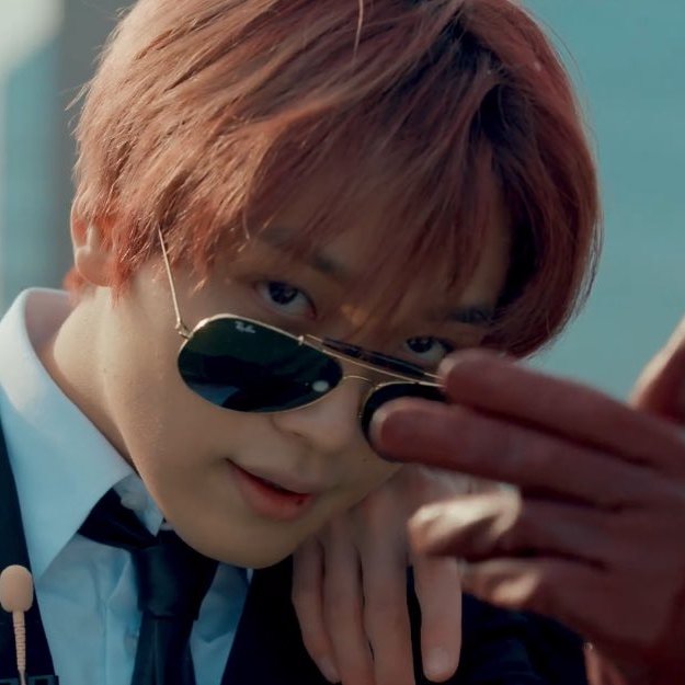 haechan wearing glasses ; a thread