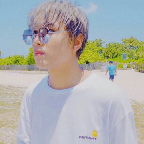 haechan wearing glasses ; a thread