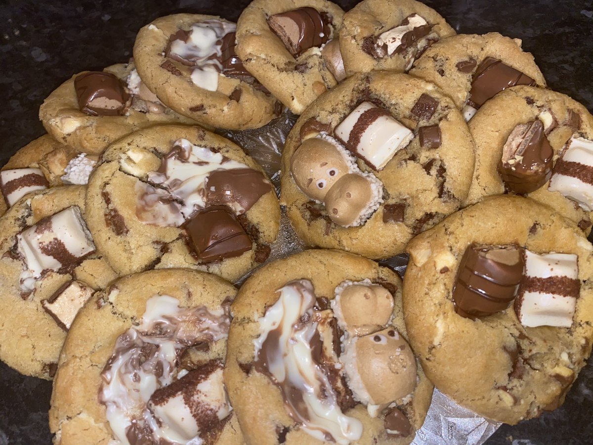 erin 🩵 tweet media