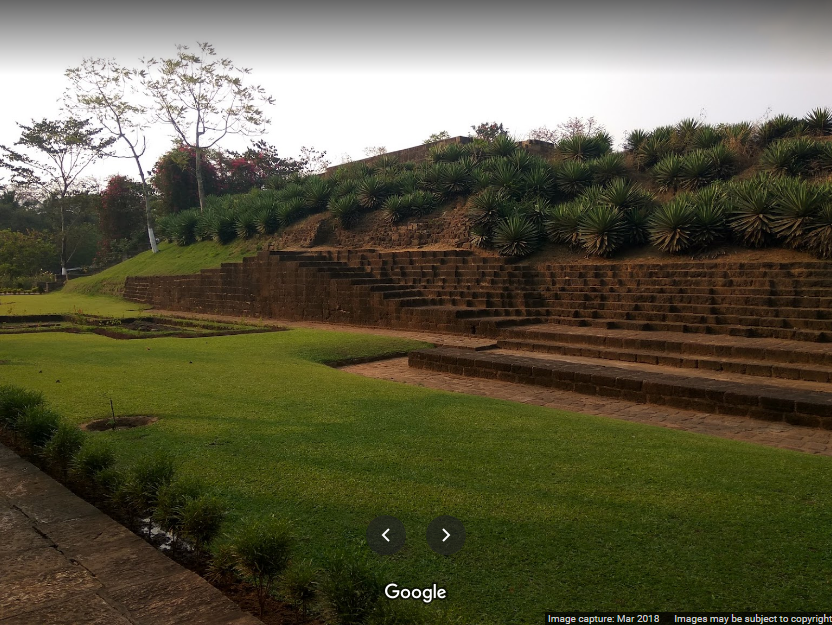 (5)Abu Fazl in his Ain-i-Akbari (1590), describes the nine structures 