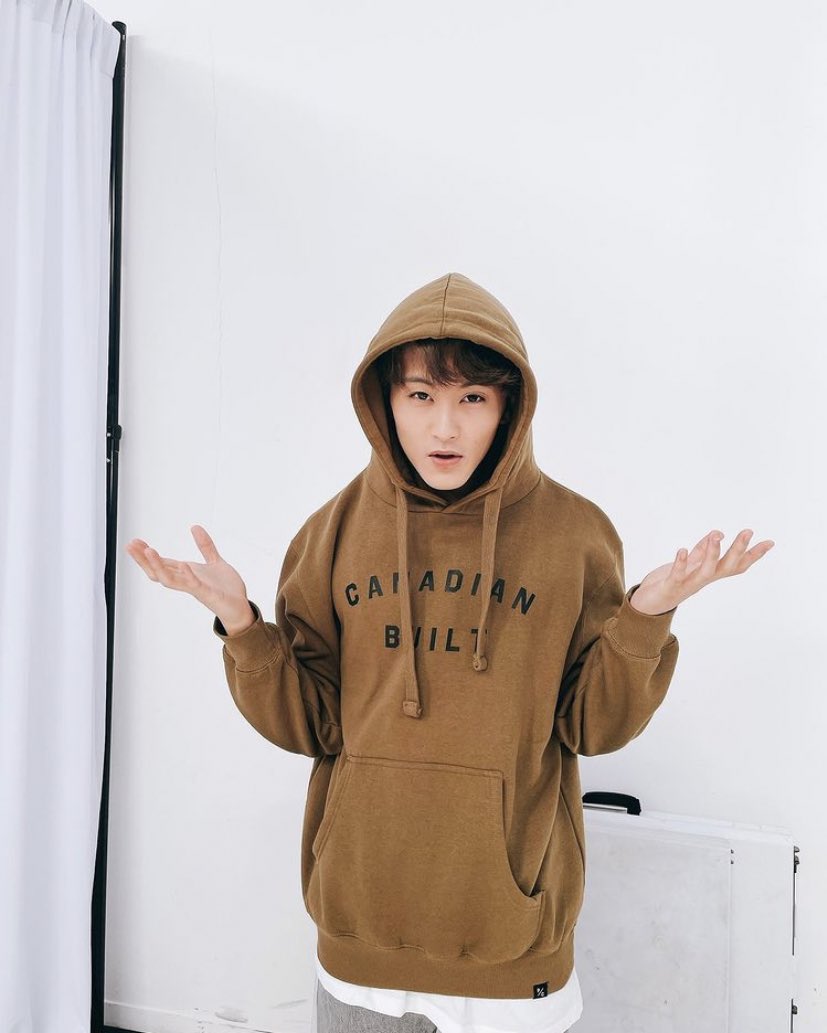 พ่อหนุ่มแคนาดา เขาหล่อเขาคูลนะ