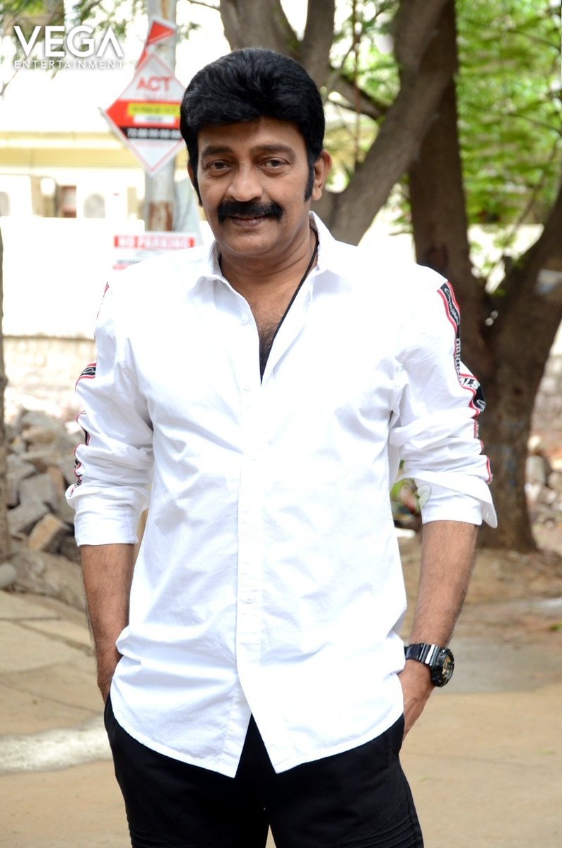 vegaent's tweet photo. Vega Entertainment Wishes A Very Happy Birthday to Actor
#Rajasekhar
#Rajasekhar #Actor #Birthday #February04 #Vega #Entertainment #VegaEntertainment https://t.co/QvoW0jTqiv