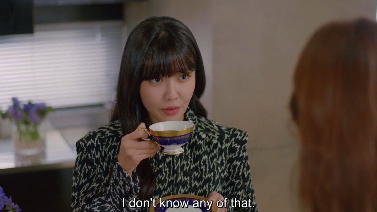 How can she handle Danah's personality? The chameleon personality it is. She's not easily offended by this INTJ(?). Danah was unmistakably drawn to Mijoo. A rare personality finds another rare personality. It's surreal for Danah. She can just say what she wants.