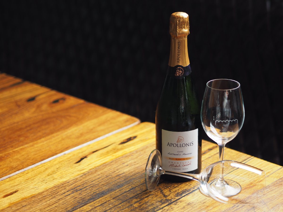 Celebrate Valentine's day in style with Apollonis Champagne. A beautiful crisp, vibrant champagne style with notes of apricot and grapefruit. Apollonis is a perfect start to any Valentine's day meal. 
​#champagne #wine #melbourne #richmond sainturban.com.au/valentines-day/