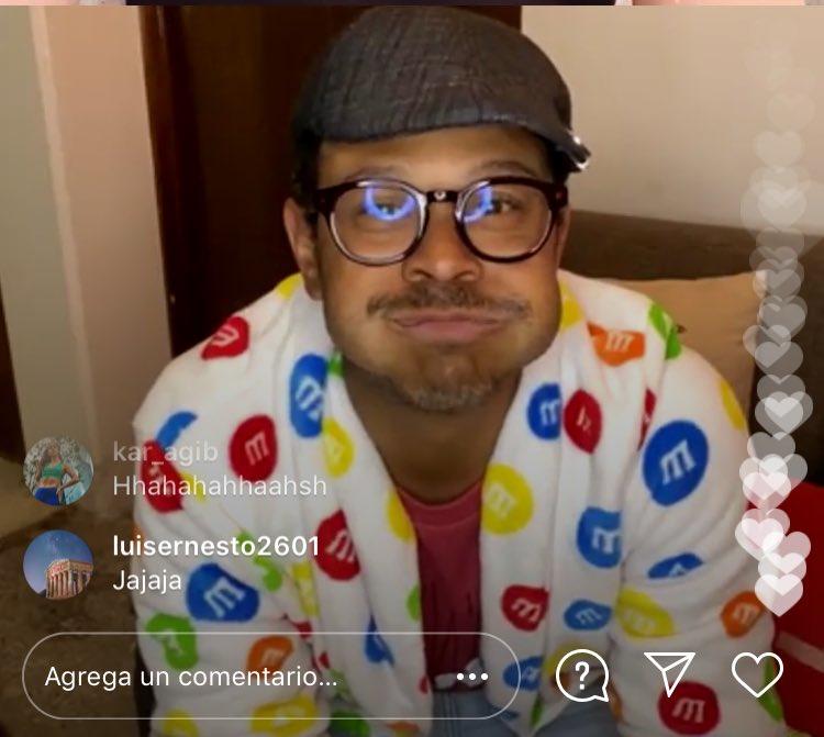 jubicza's tweet photo. Y si, @KalimbaMX  se maquilla más rápido y mejor que yo! Hasta cantando!! 🤣♥️🇵🇪, amo esa foto con los cachetes enormes 😍♥️😌 https://t.co/Kb0kd9M39d